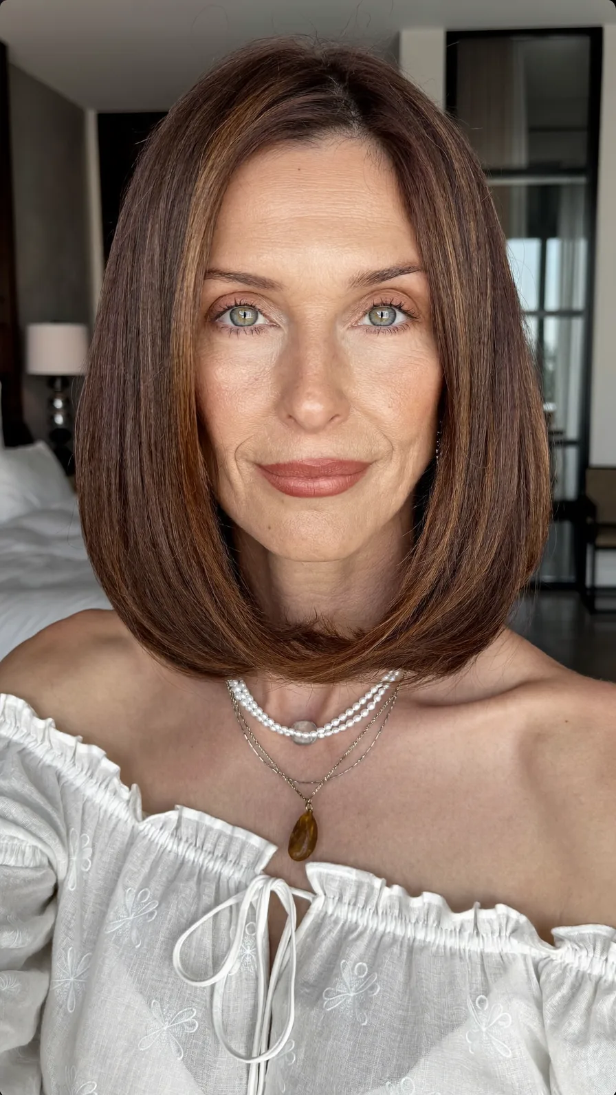Elegant Shoulder-Length Chestnut Brown Blunt Cut Bob