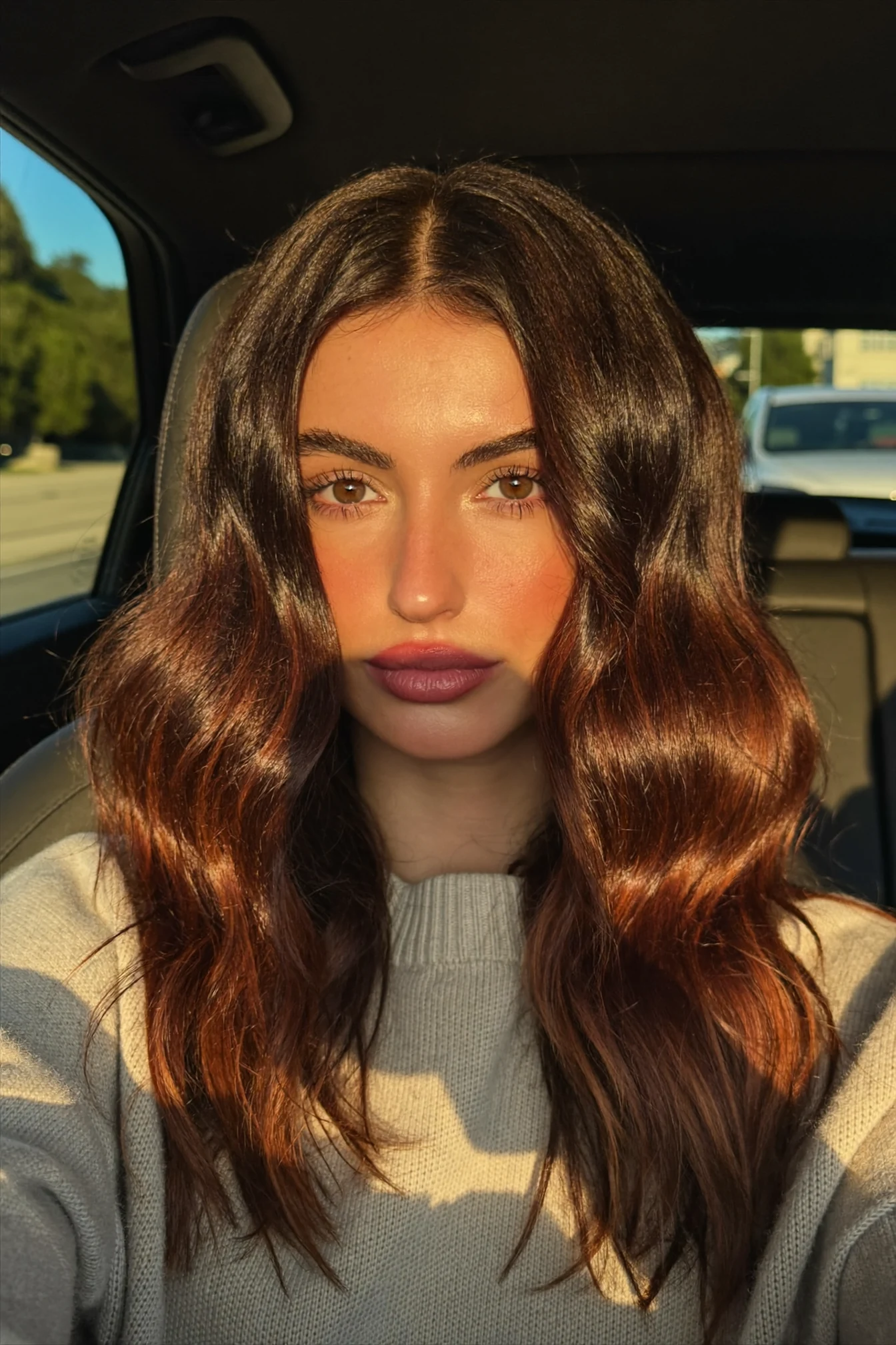 Collarbone Lob with Dark Root Melt and Middle Part