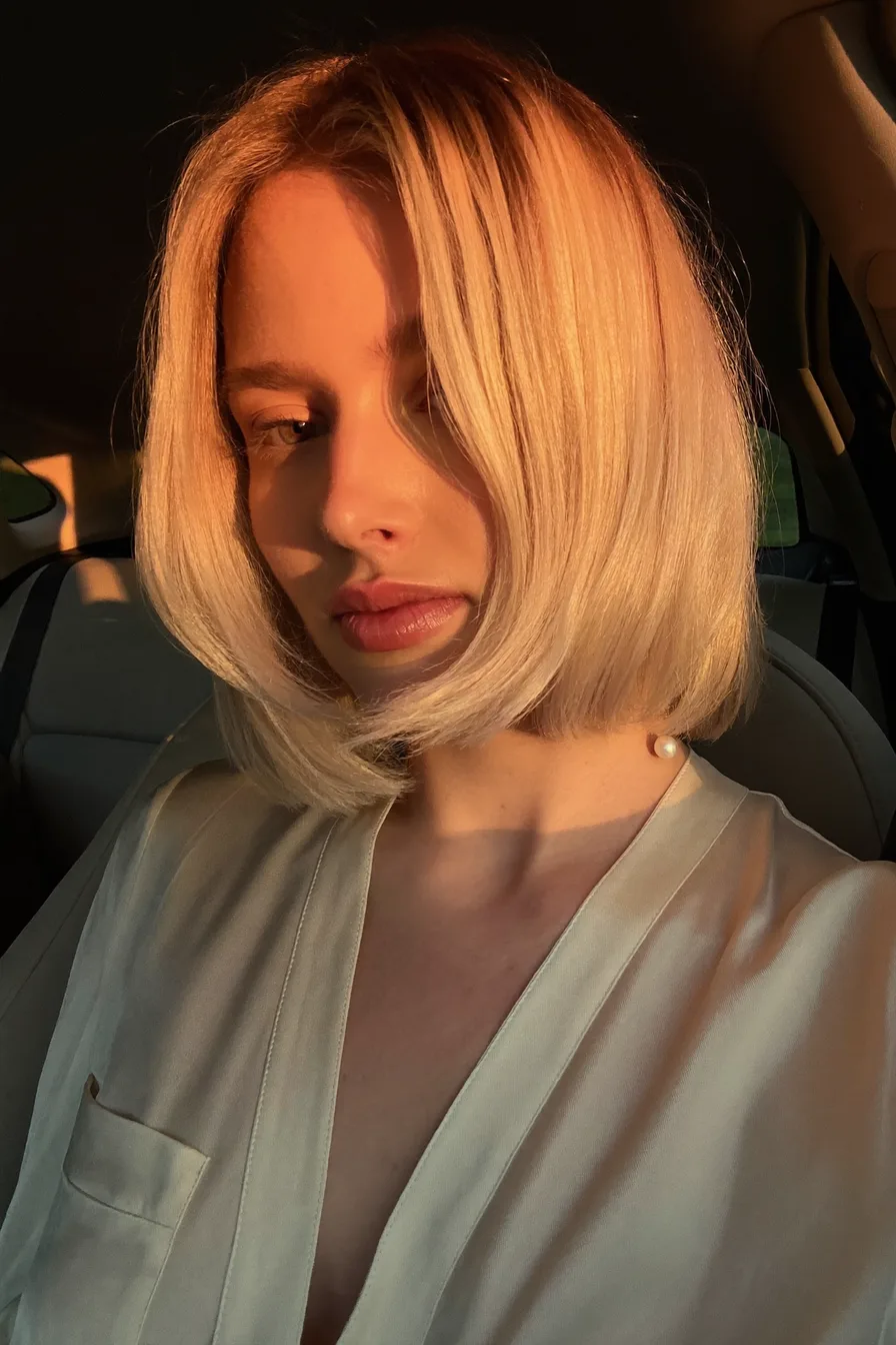 Chic Rounded Blunt Bob with Soft Side-Swept Bangs
