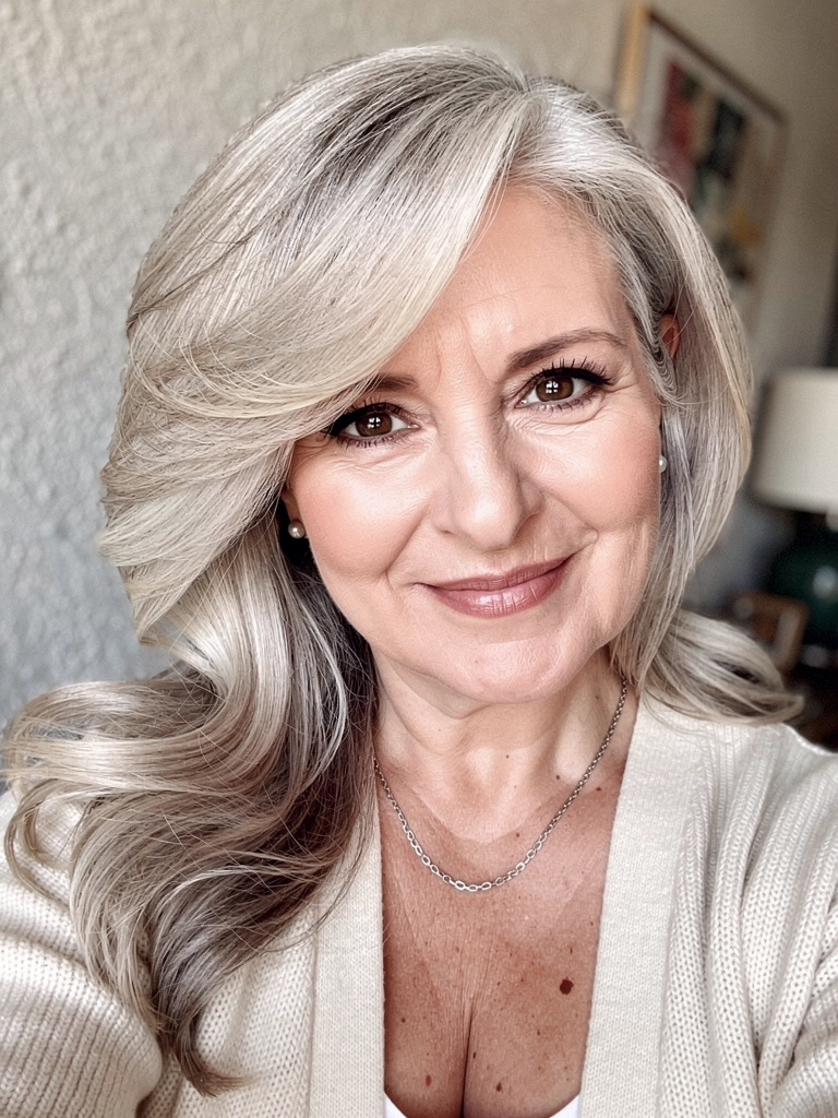 Medium Layered Waves with Silver Frost Sheen