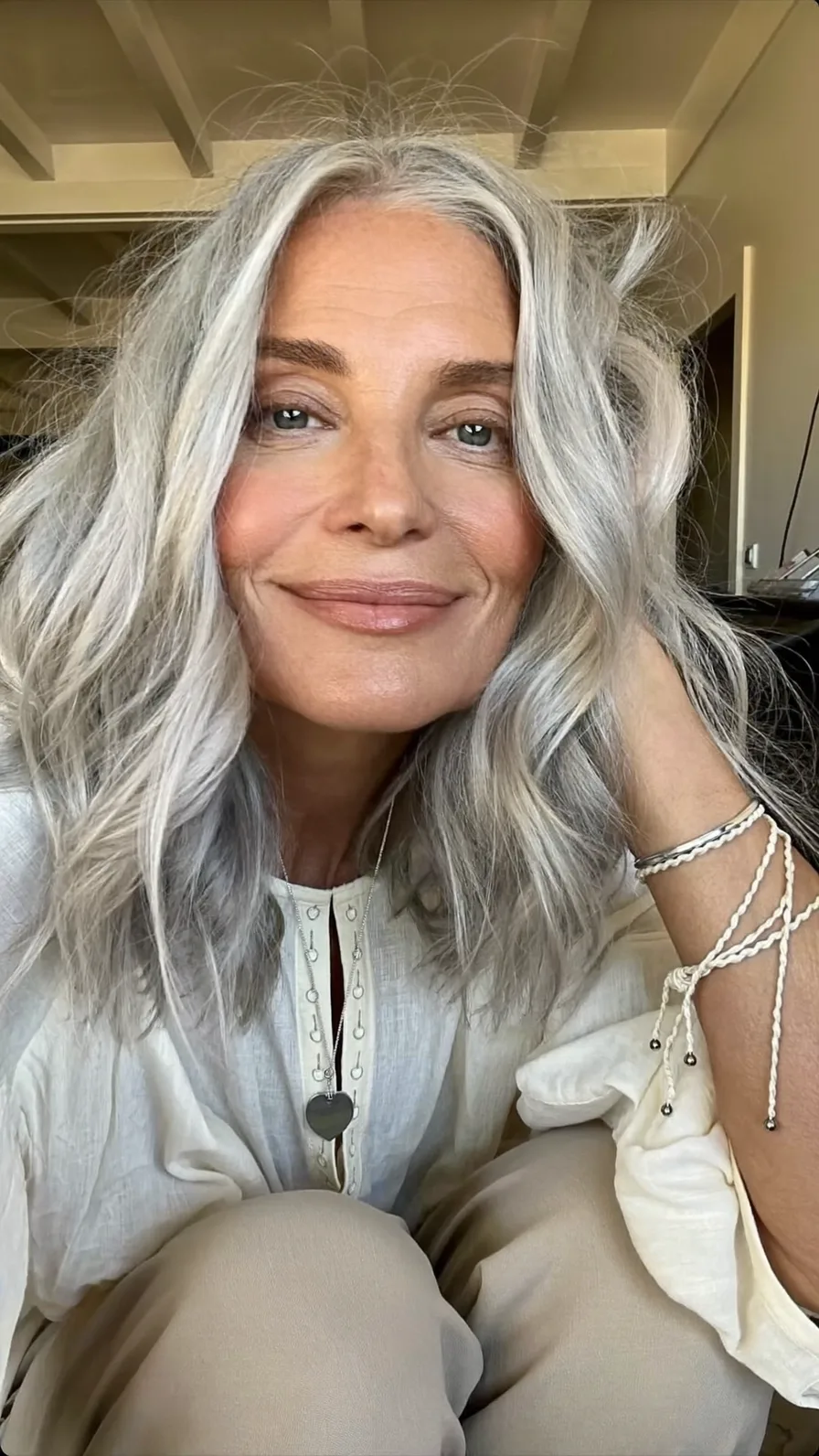 Elegant Medium-Length Silver Gray Hair with Flowing Layers