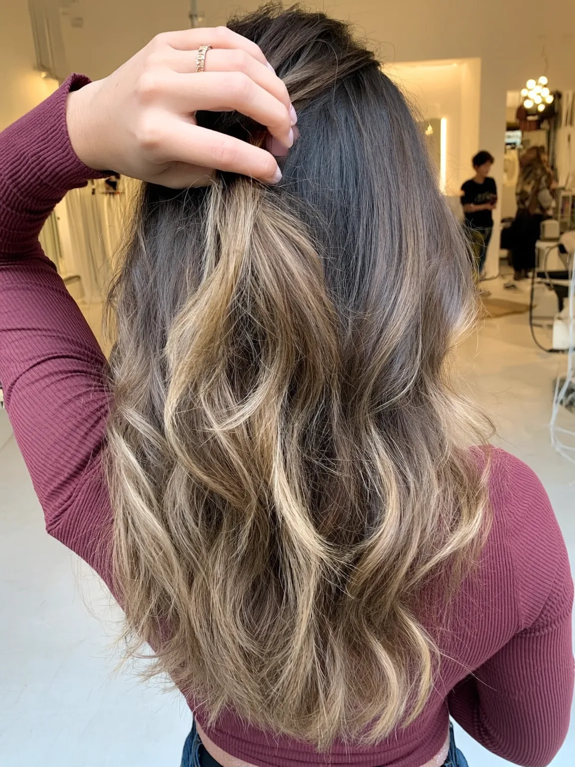 honey blonde balayage layers