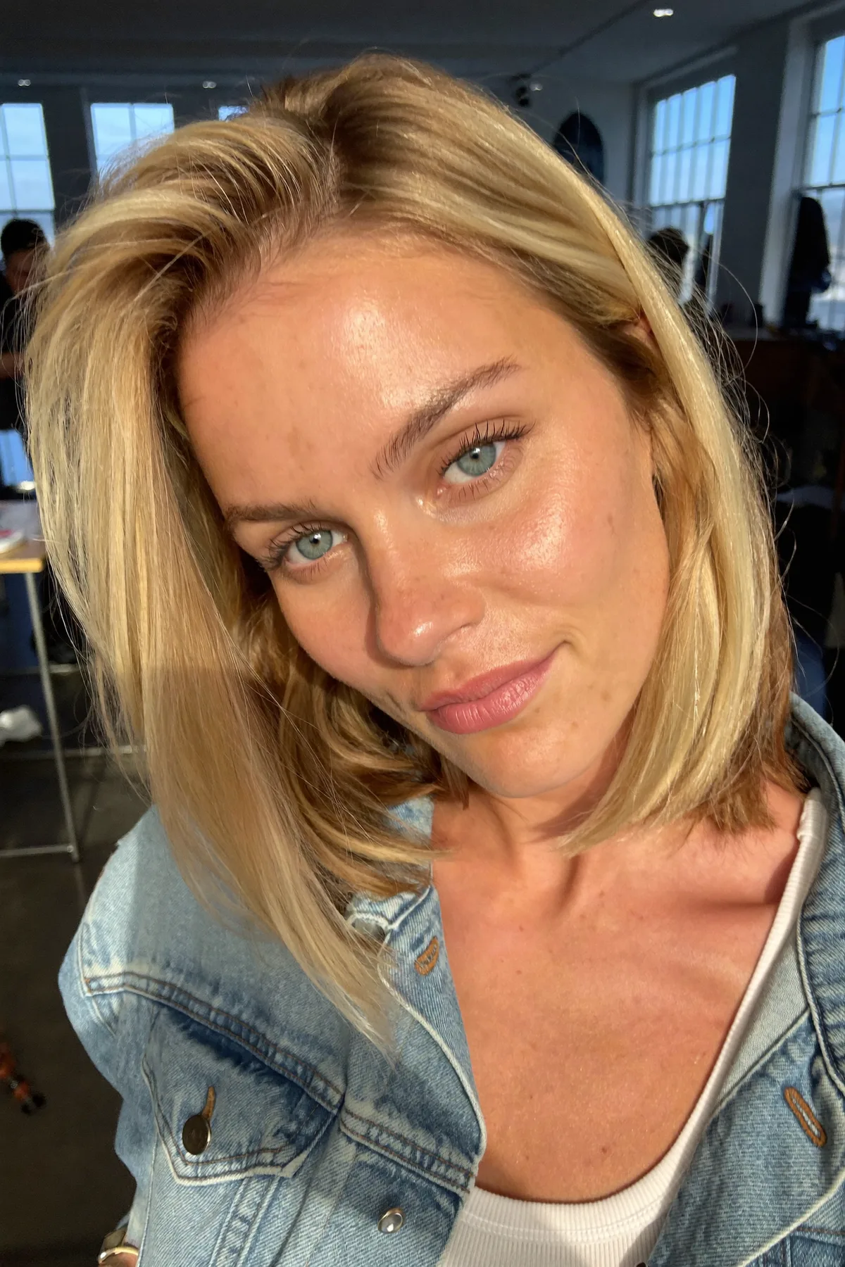 Sleek Chin-Length Bob in Honey Golden Blonde Solid Color