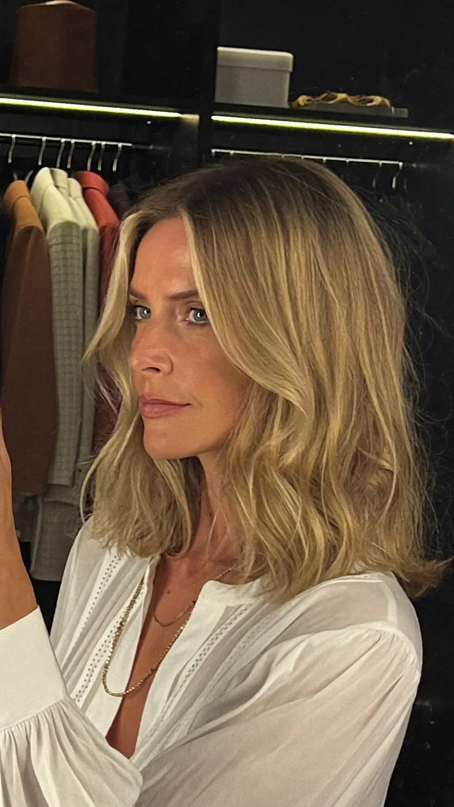 Soft Shoulder-Length Honey Blonde Layers with Curtain Bangs
