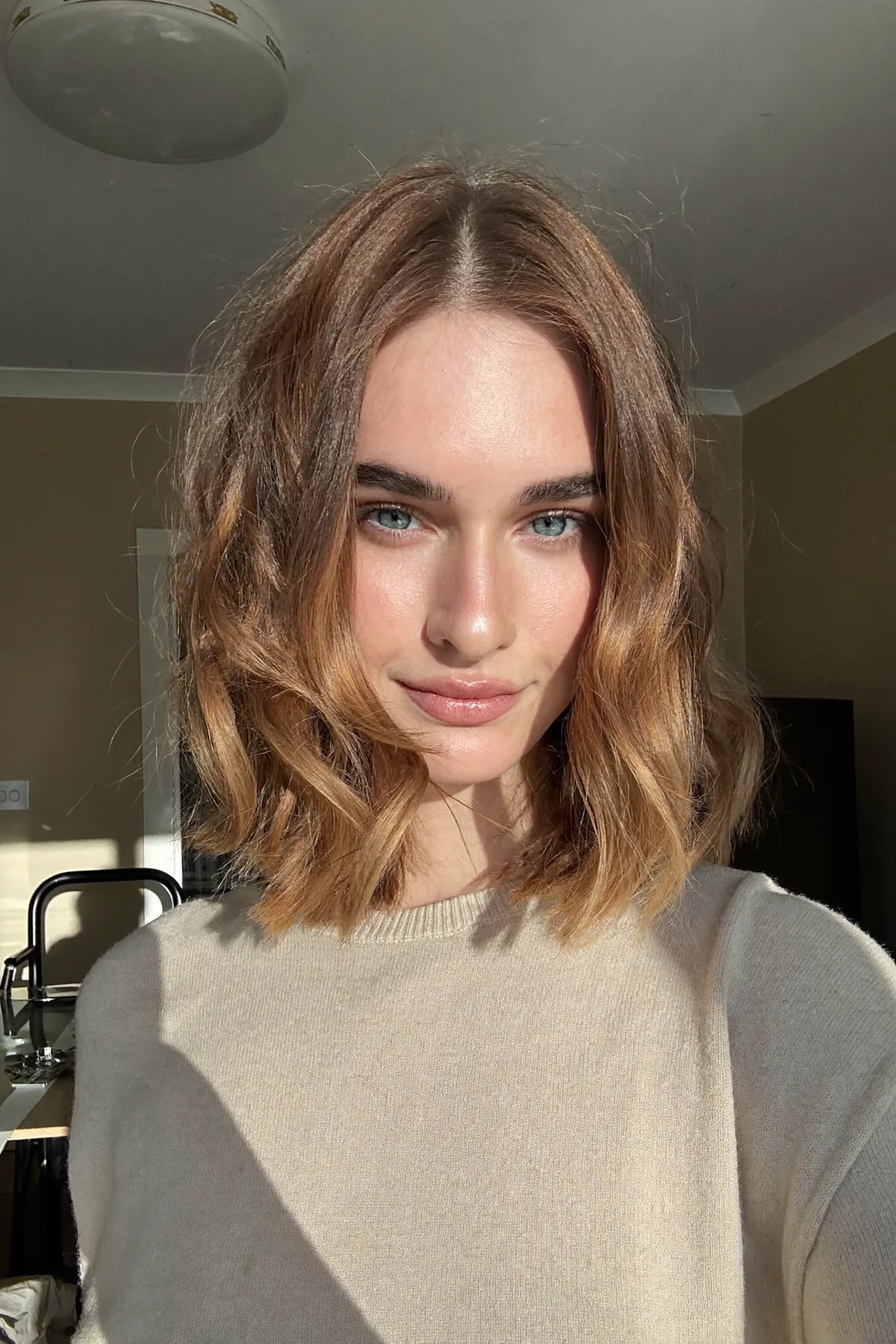 Wavy Honey Golden Blonde Collarbone-Length Lob with Blended Balayage