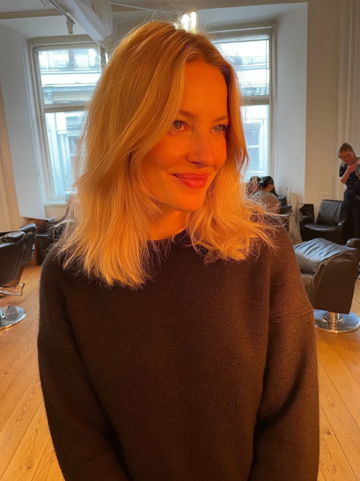 Shoulder-Length Natural Lob with Warm Honey Blonde Balayage