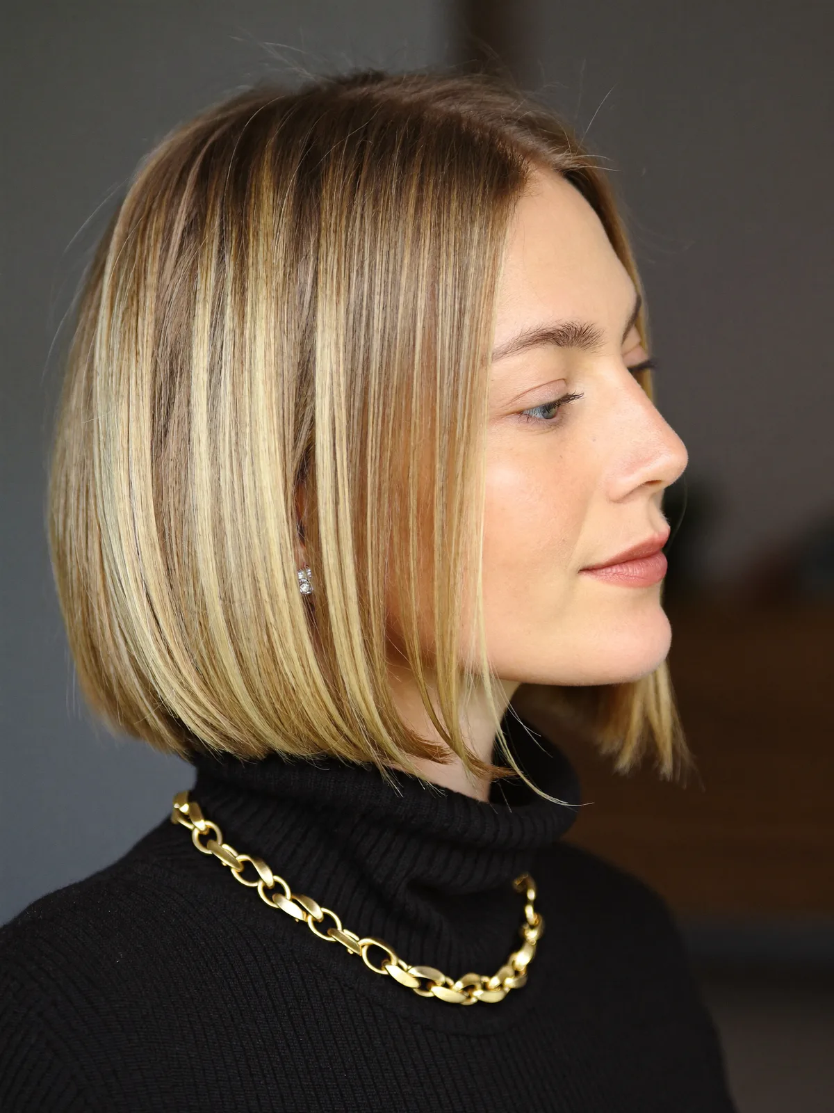 Sleek Inverted Bob with Precise Blunt Ends and Subtle Layers