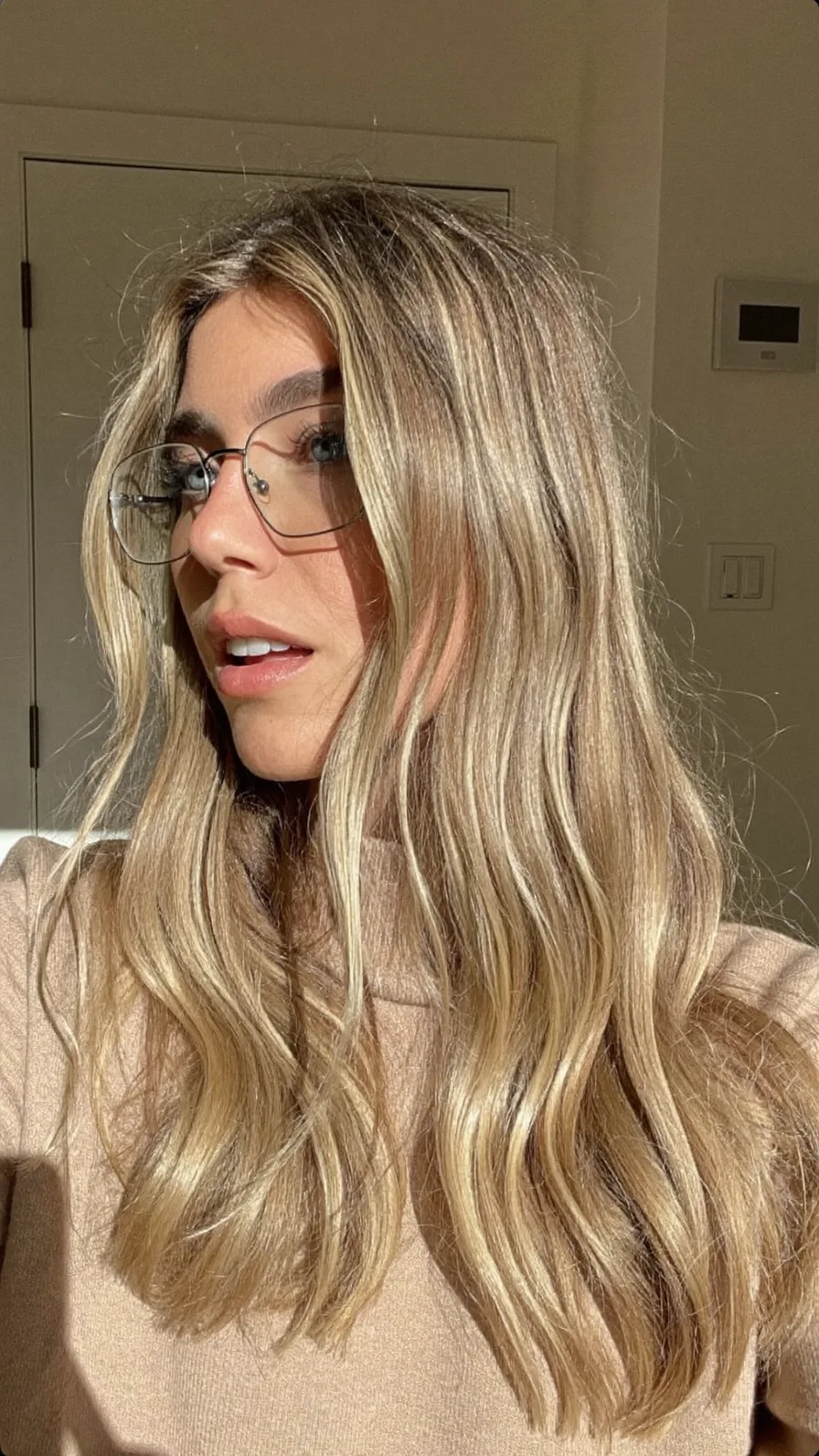 Soft Wavy Balayage Medium-Length Hair with Long Layers