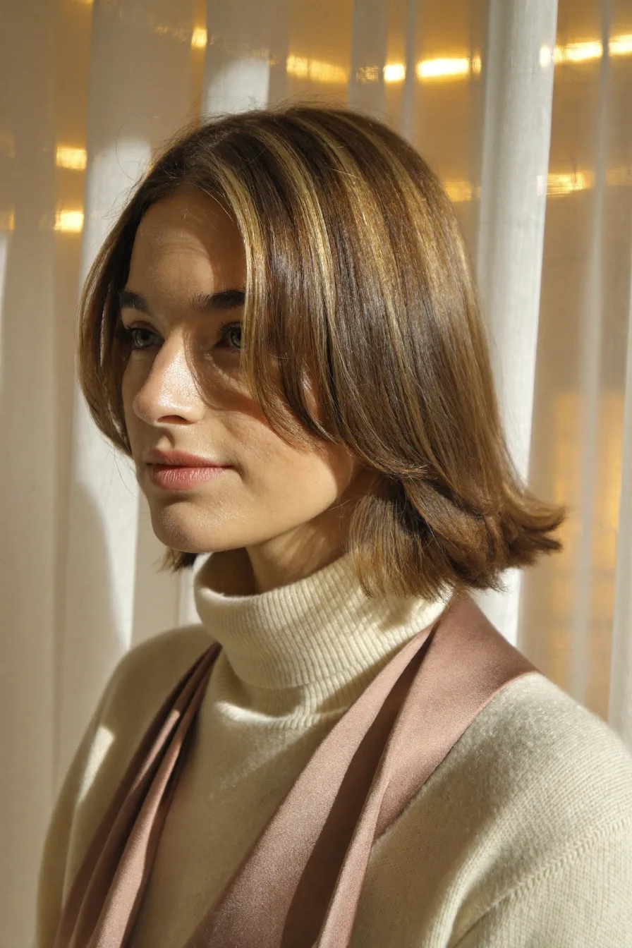 Classic Shoulder-Length Lob with Trendy Curtain Bangs