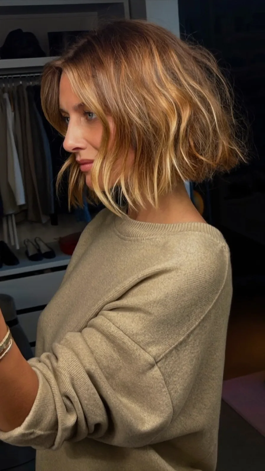 Textured Chin-Length Lob with Warm Honey Blonde Balayage