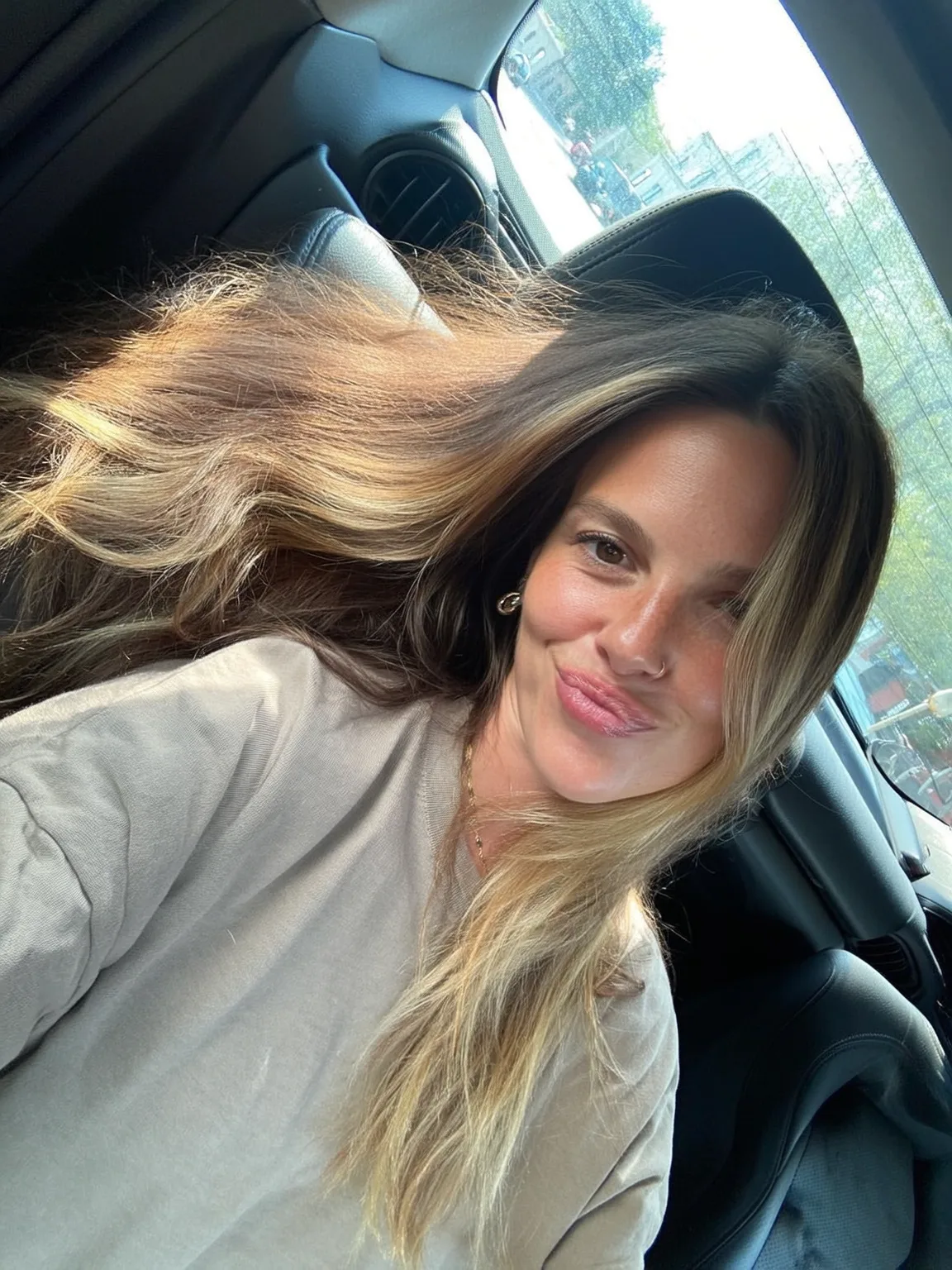 Honey Blonde Balayage Layered Waves Without Bangs