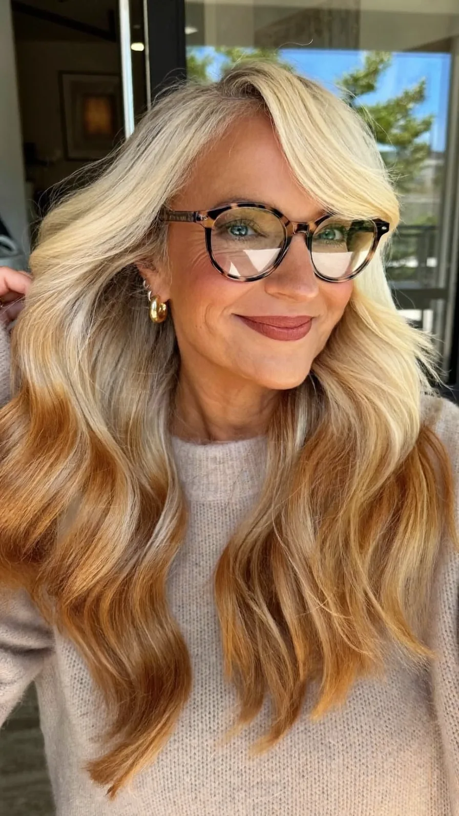 Voluminous Long Waves with Side-Swept Blonde Balayage Layers