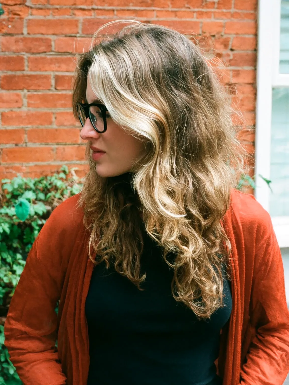 Voluminous Honey Blonde Balayage with Wavy Layers