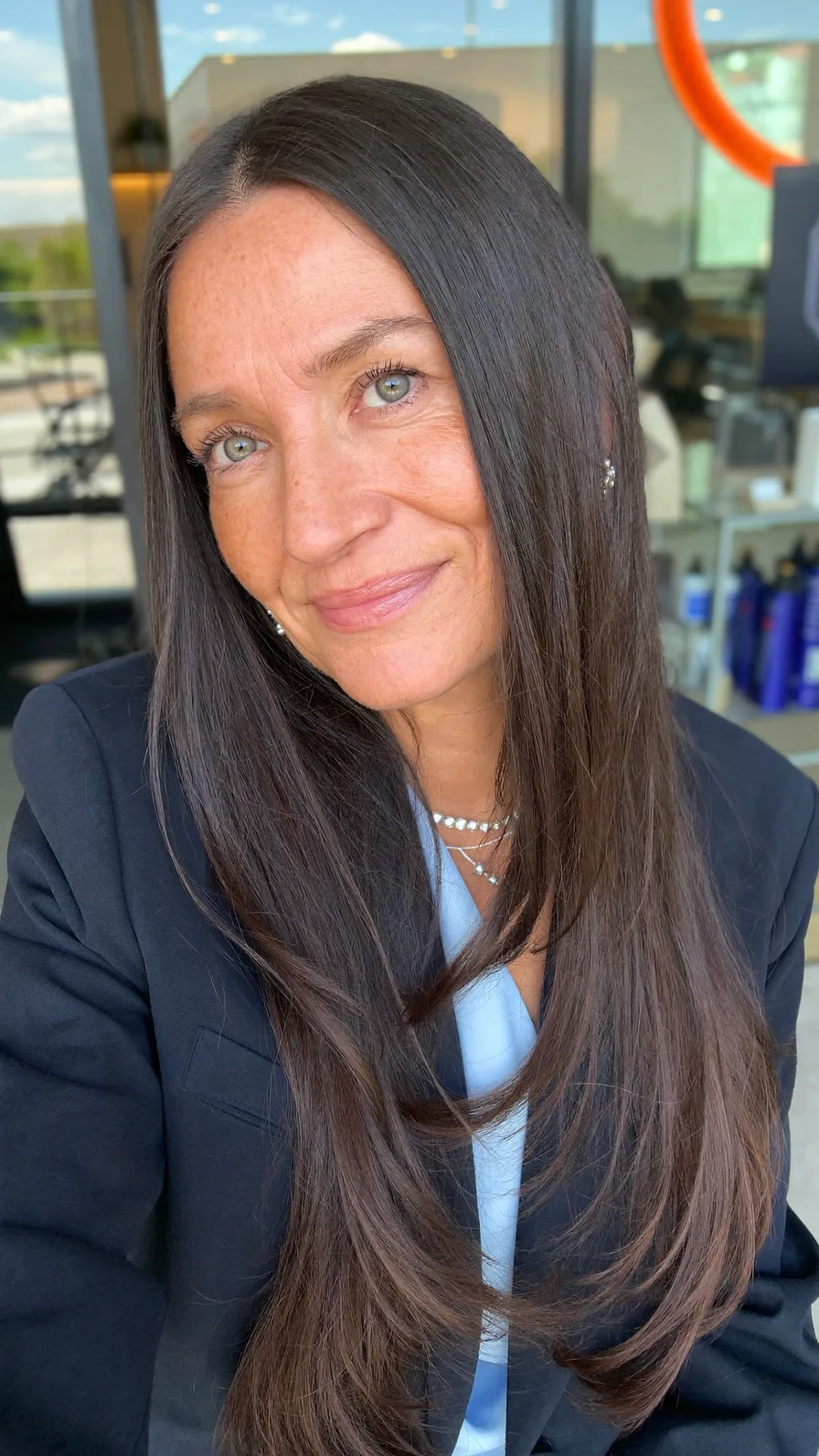 Smooth Long Layers with Center Part and Rounded Ends