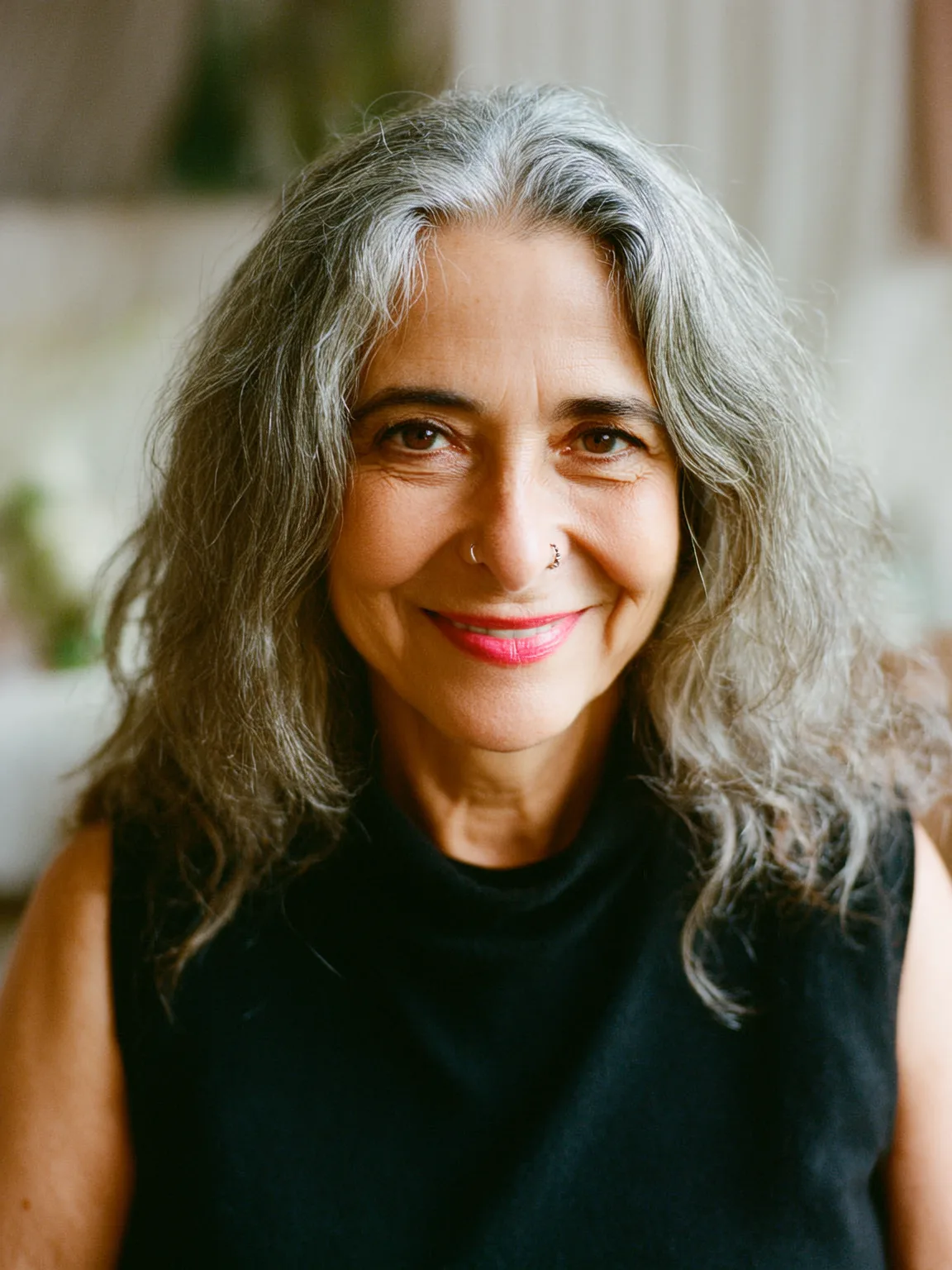 Medium Silver Grey Layered Waves with Dimension