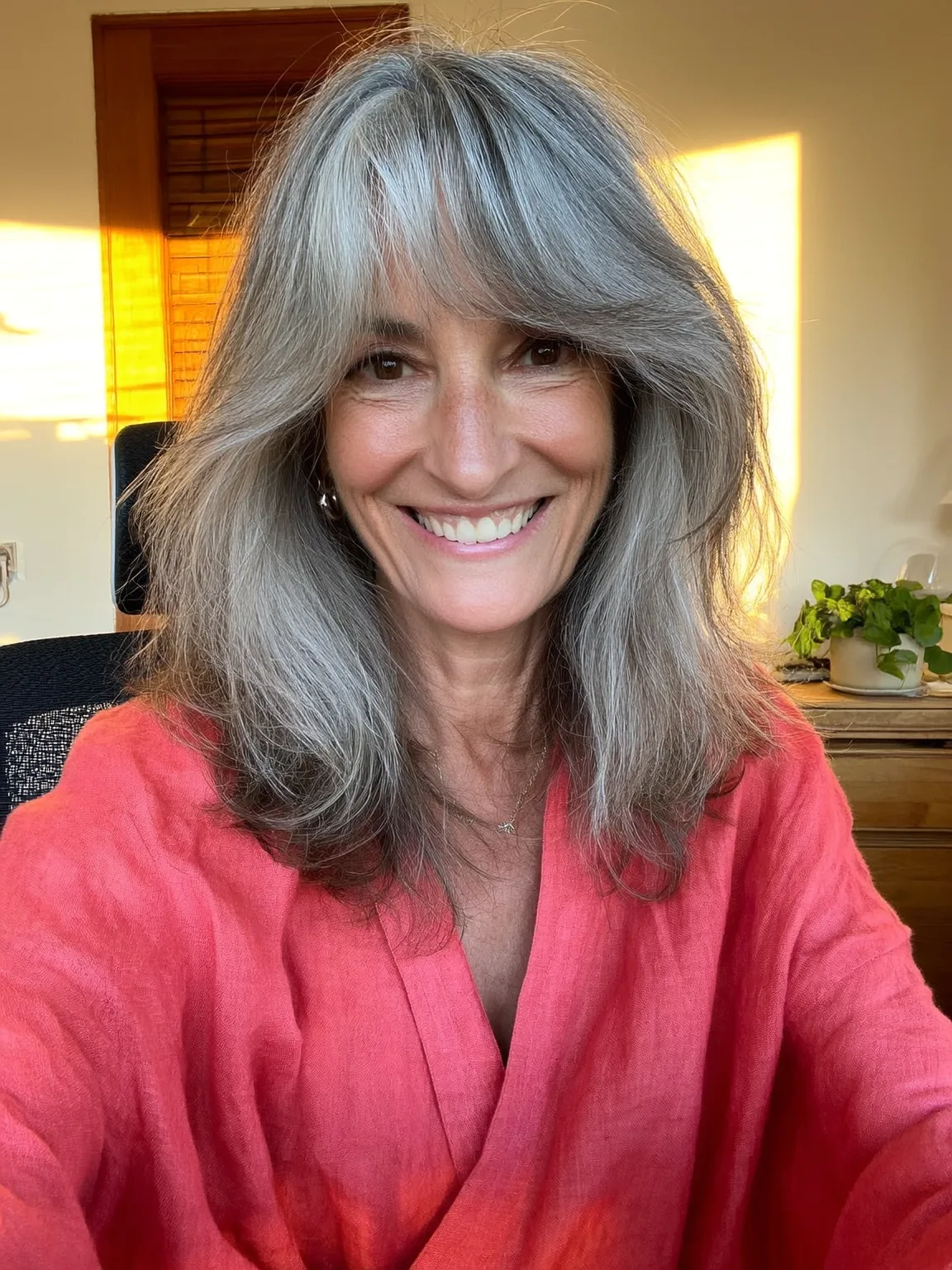 Medium Wavy Silver Frost Layers with Curtain Bangs