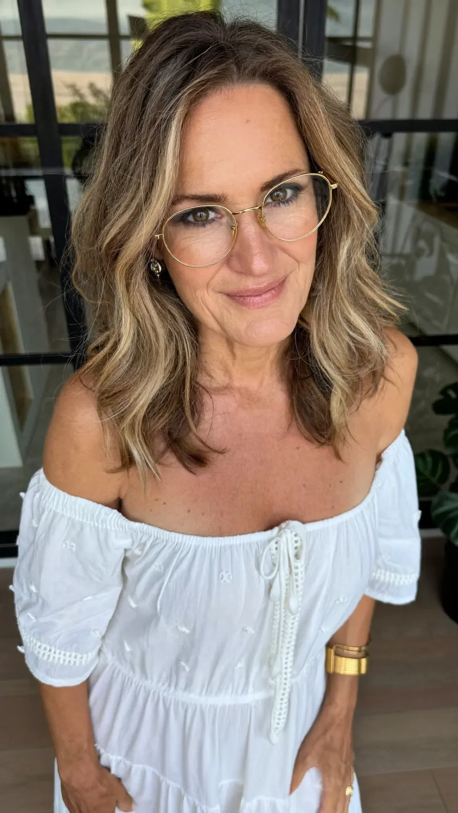 Soft Layered Medium Length Waves with Blonde Balayage Highlights