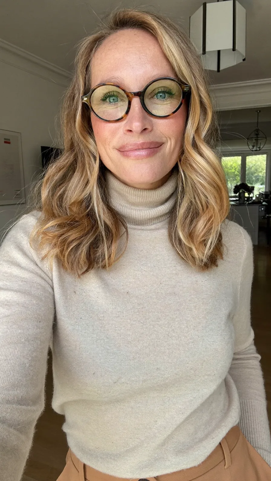 Medium Length Honey Blonde Wavy Hair with Long Layers