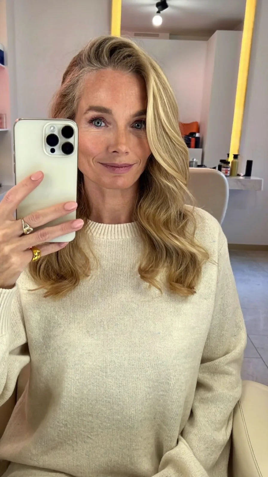 Elegant Multi-Dimensional Honey Blonde Long Layered Hairstyle