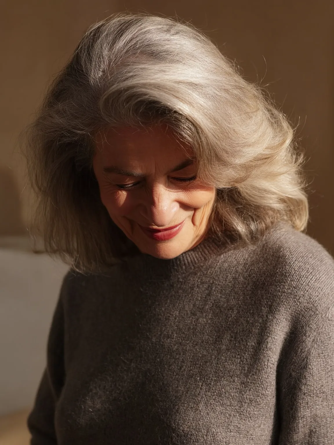 Voluminous Silver Frost Layers with Flexible Styling
