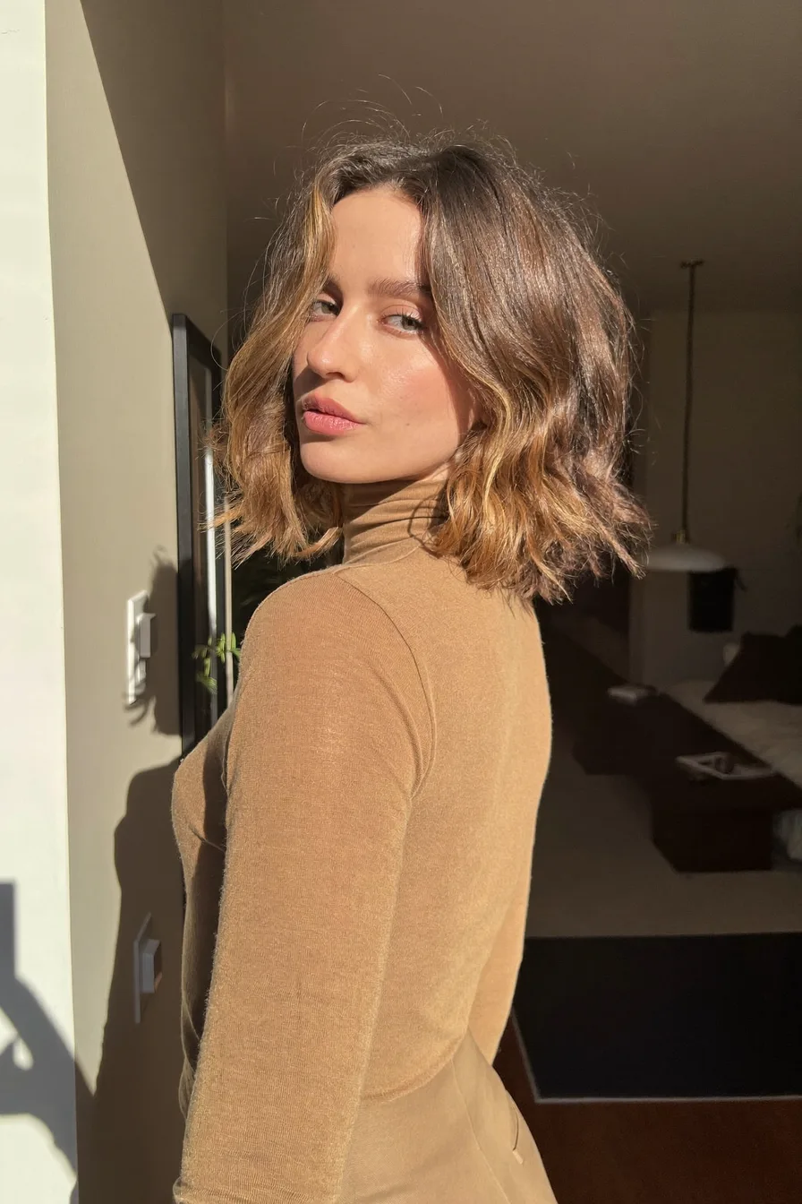Soft Modern Ombre Bob with Sun-Kissed Highlights