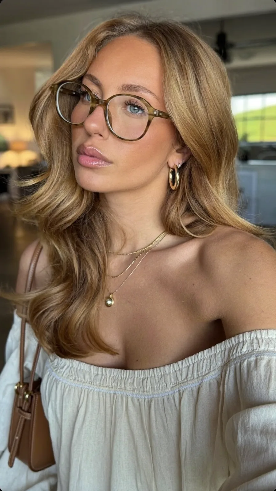 Luxury Warm Honey Blonde Long Layers with Flowing Waves