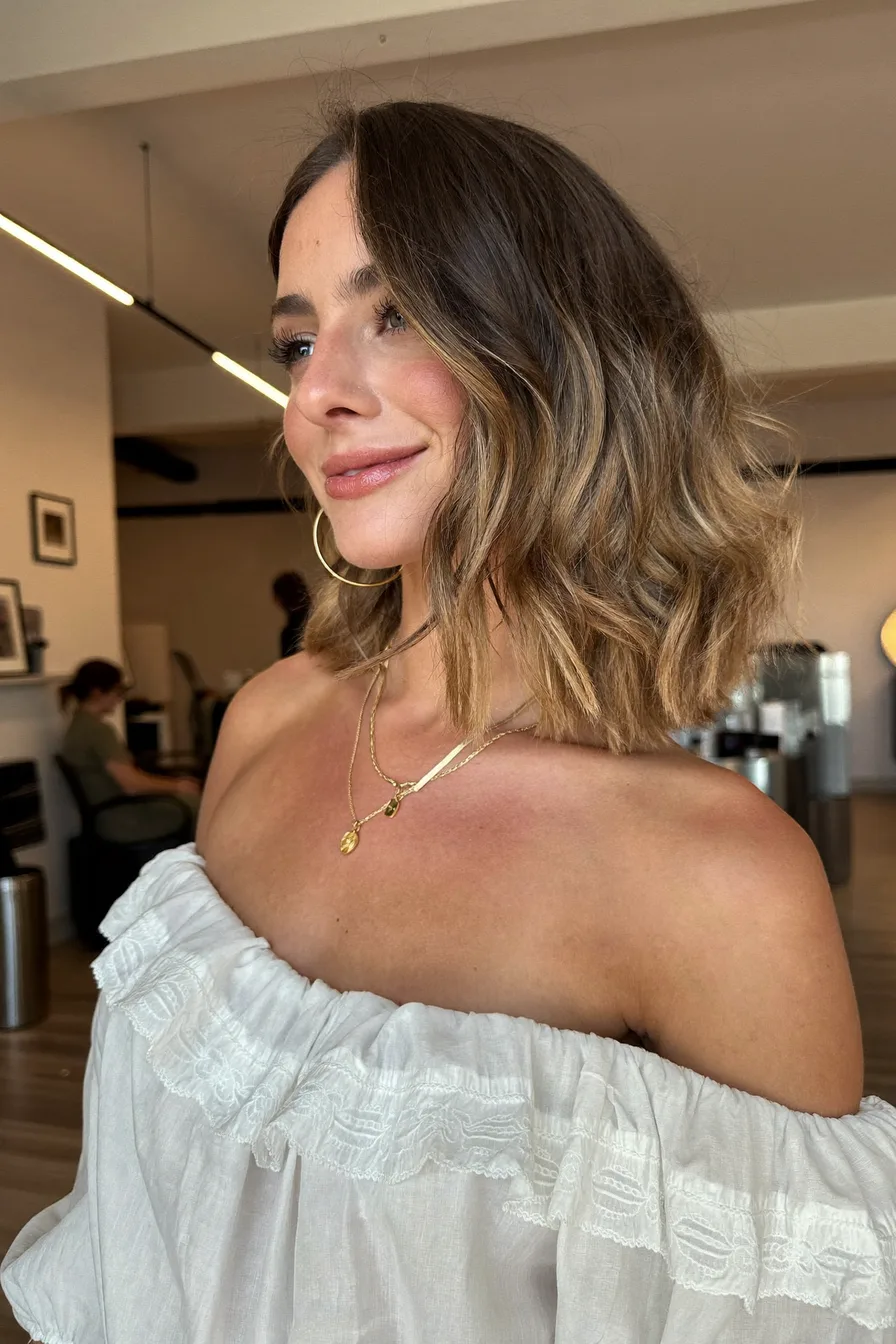 Shoulder-Length Lob with Caramel Balayage and Soft Waves
