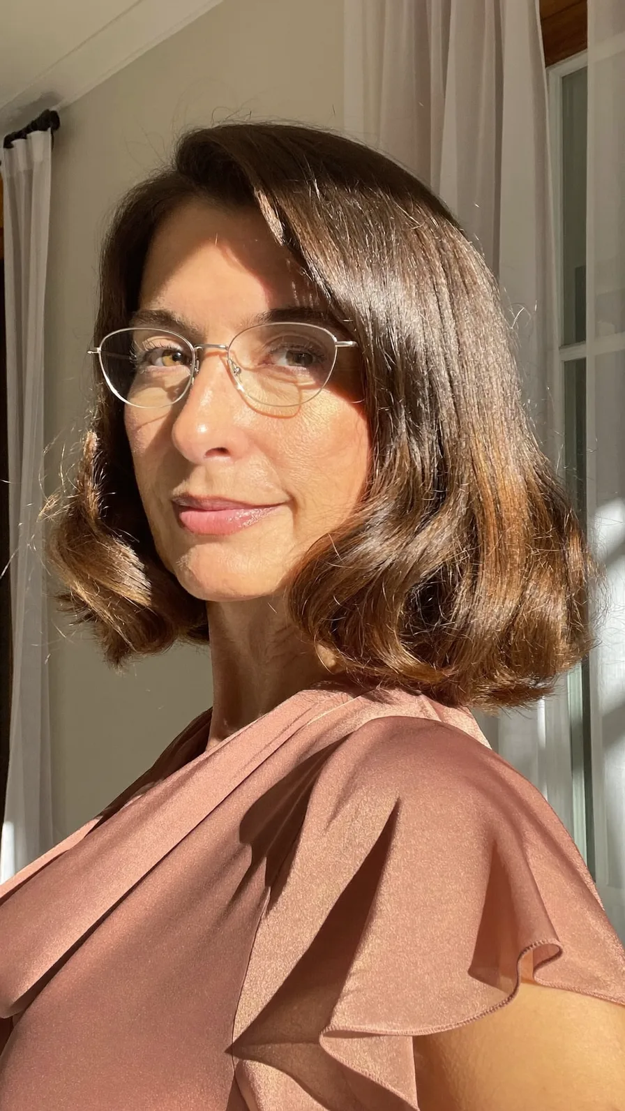 Elegant Classic Chin-Length Bob with Subtle Side Part