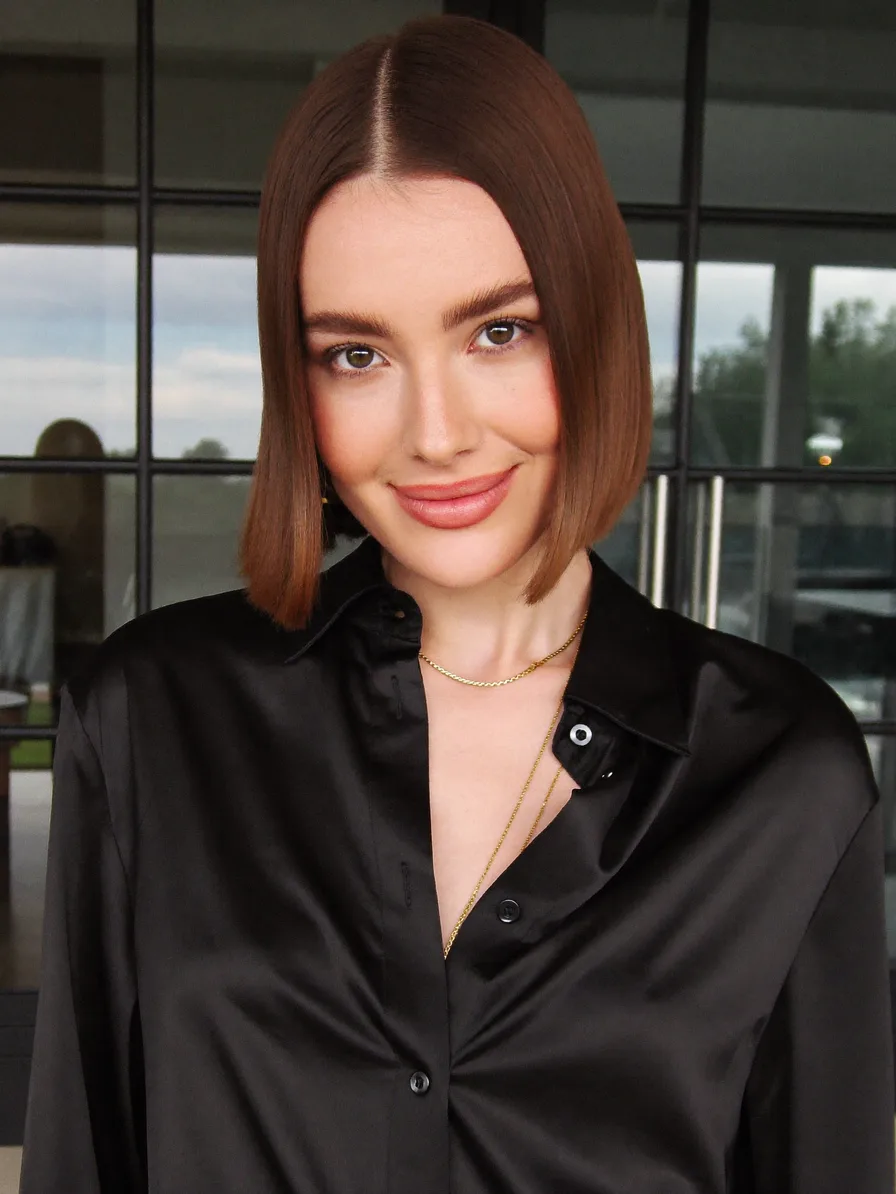 Sleek Chin-Length Classic Blunt Bob with Center Part
