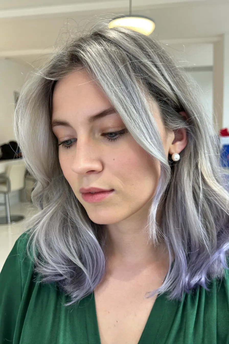 Elegant Shoulder-Length Silver Hair with Flowing Layers
