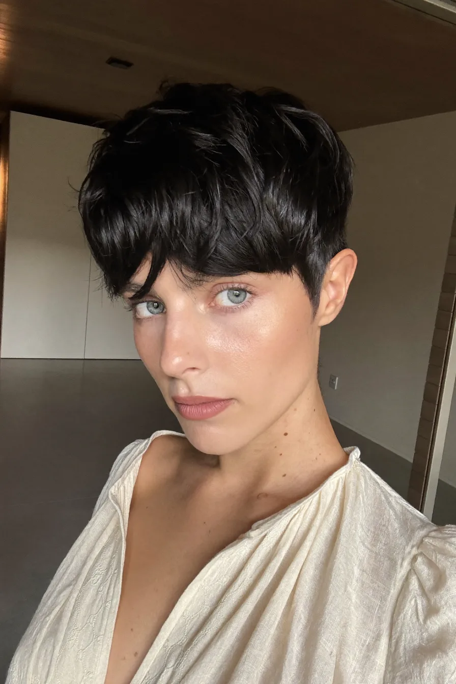 Textured Dark Pixie-Bob with Soft French-Inspired Bangs