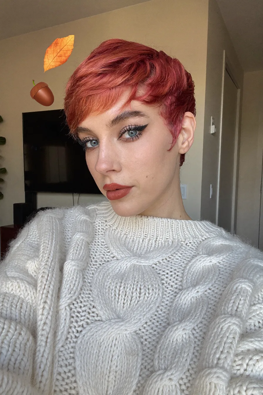 Textured Rose Gold Pixie-Bob Haircut for Modern Elegance