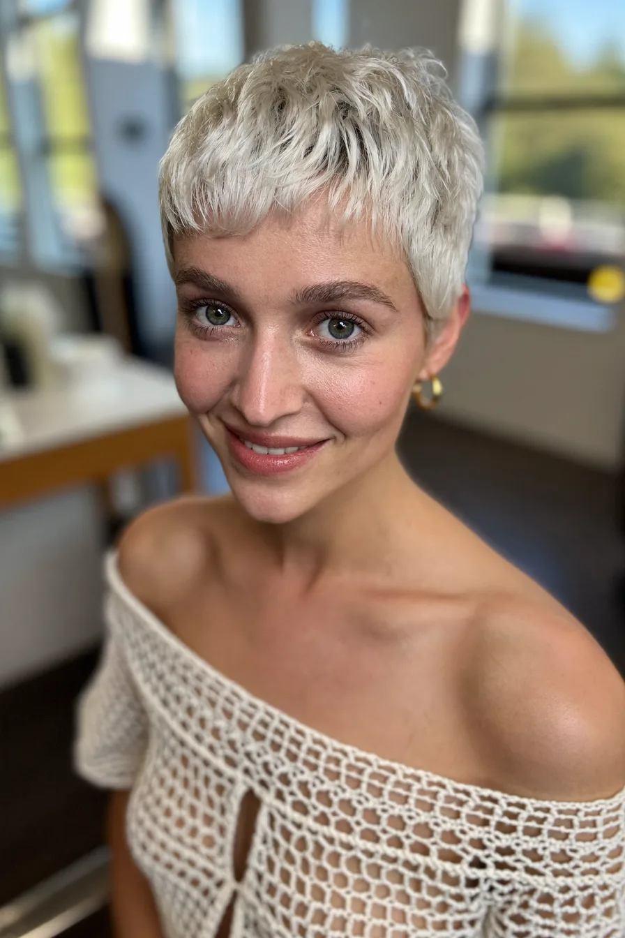 Textured Platinum Pixie-Bob with Soft Choppy Fringe