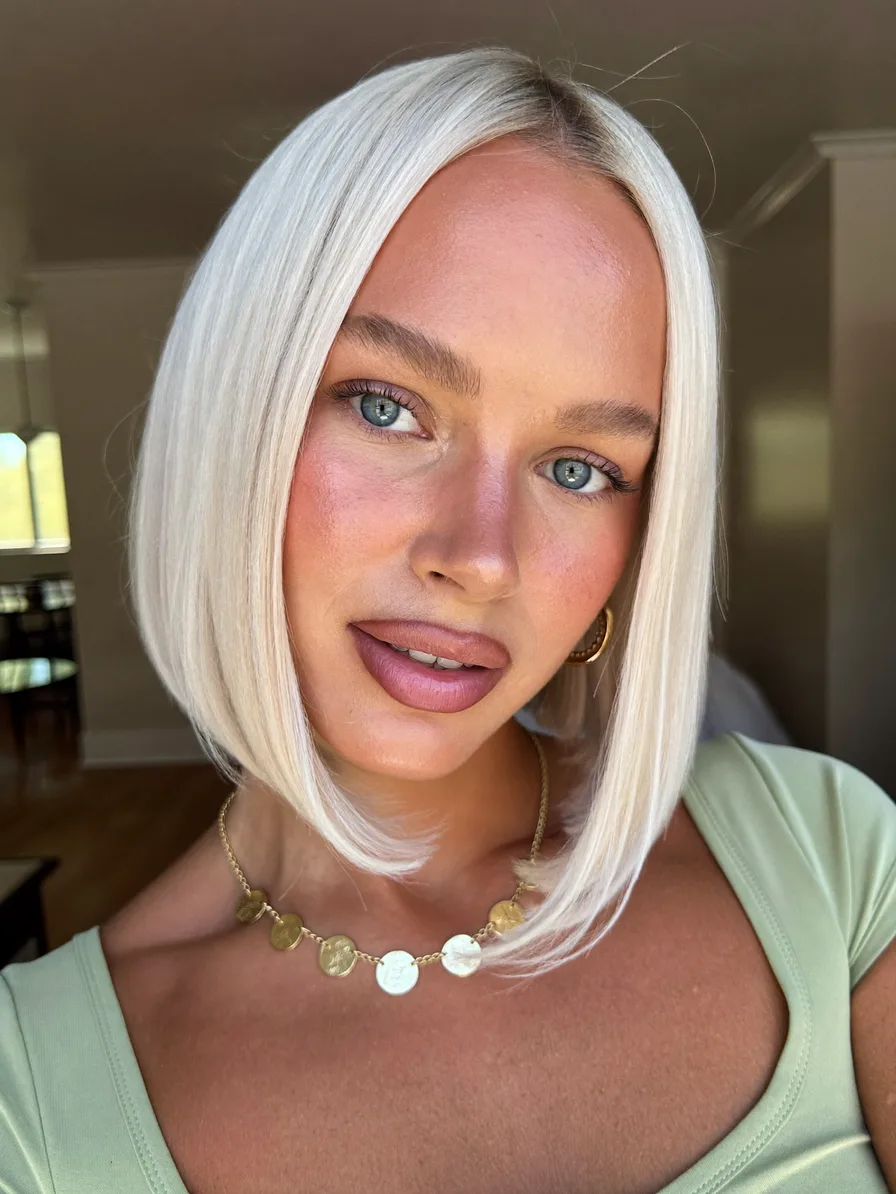 55 Platinum Blonde Bob Haircuts for a Cool, Icy Edge