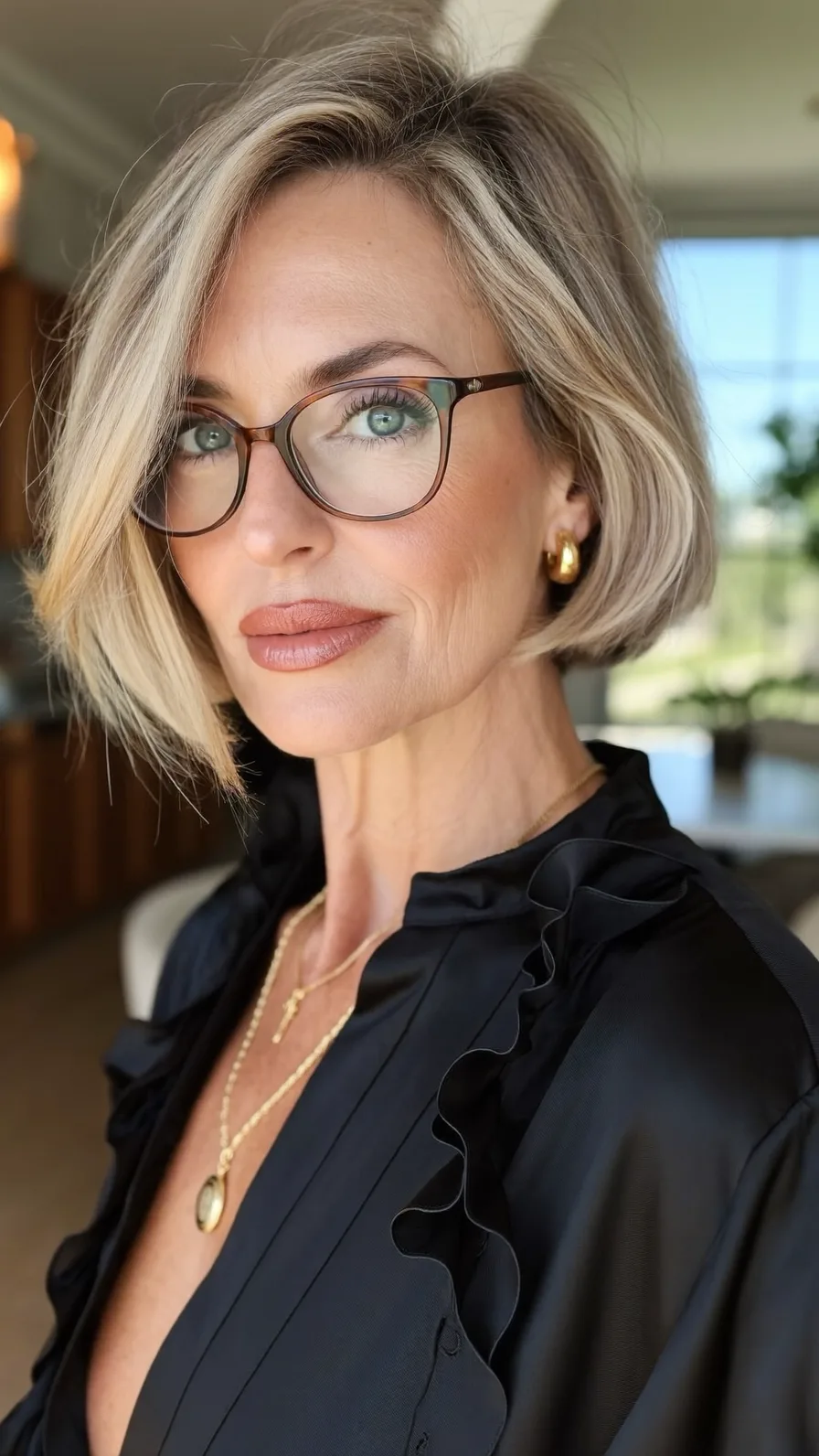 Elegant Chin-Length Classic Bob with Side-Swept Highlights