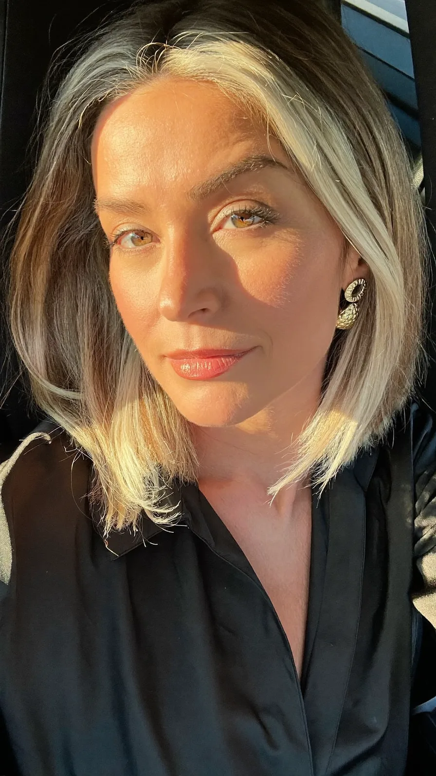 Chic Blunt Bob with Blonde Money Piece and Center Part