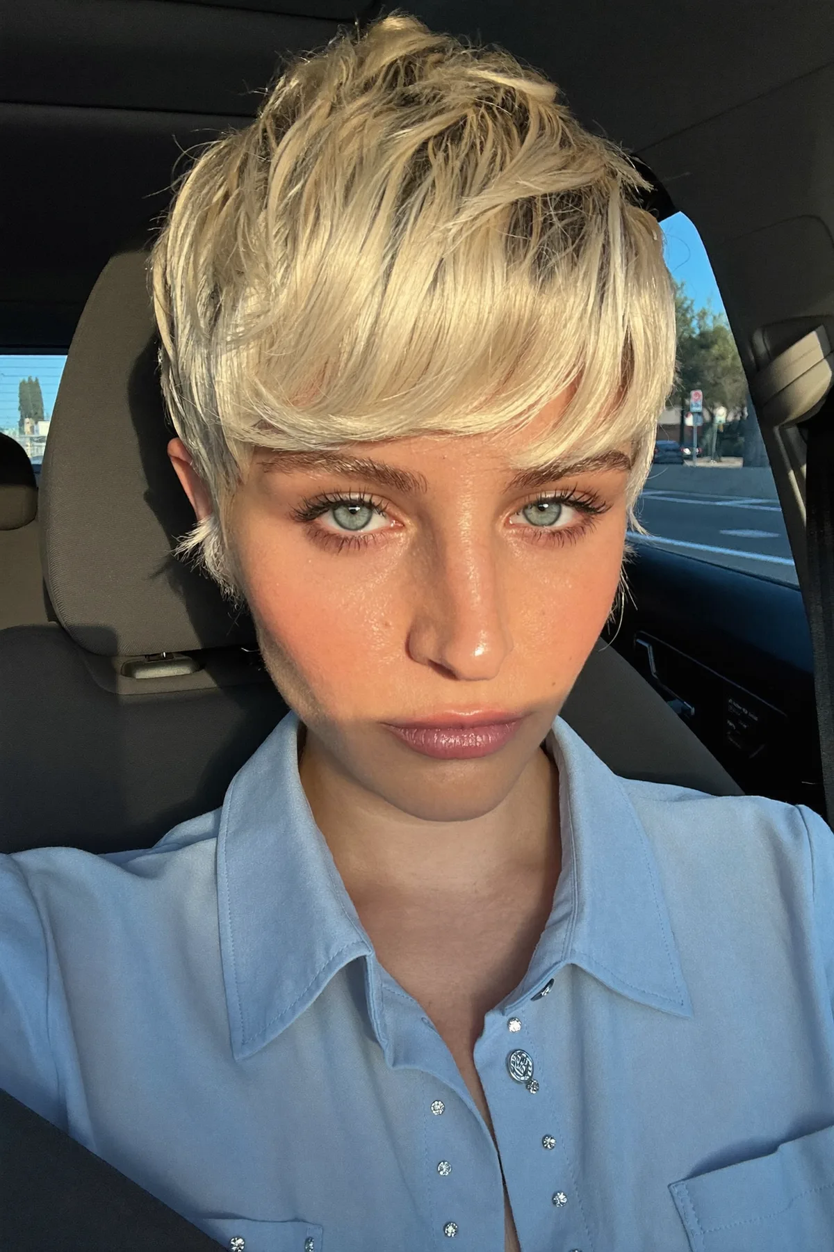 Sleek Straight Platinum Ash Blonde Pixie Cut Perfection