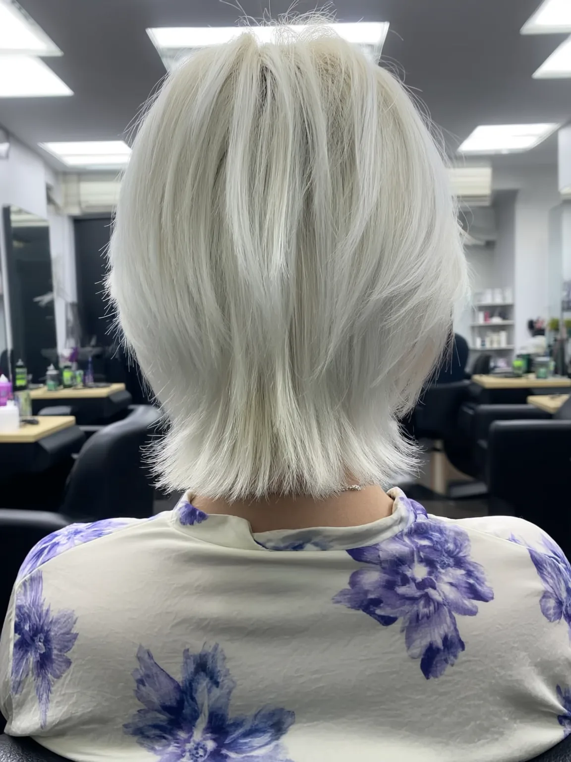 Short Platinum Blonde Straight Bob Without Bangs