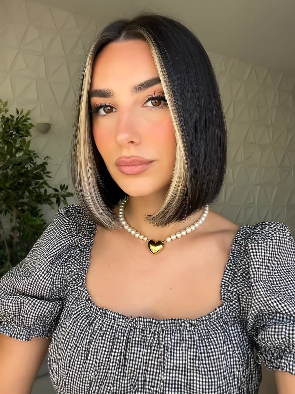 Chic Dark Brunette Bob with Platinum Blonde Money Piece