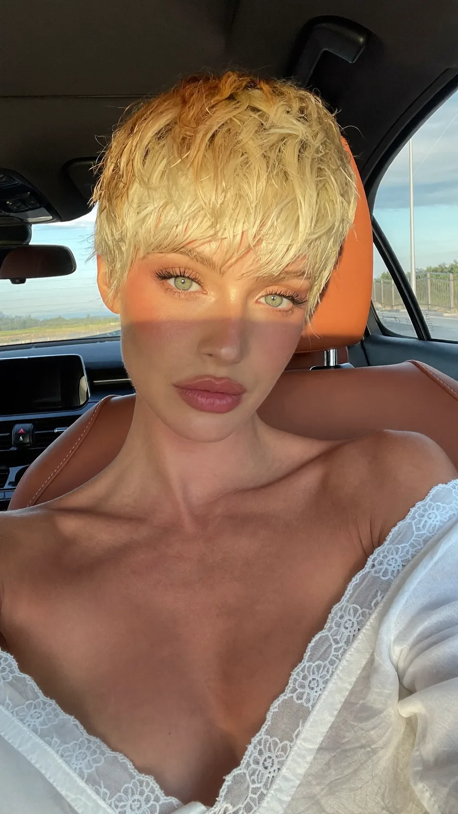 Textured Two-Toned Side-Swept Pixie Cut for Soft Waves