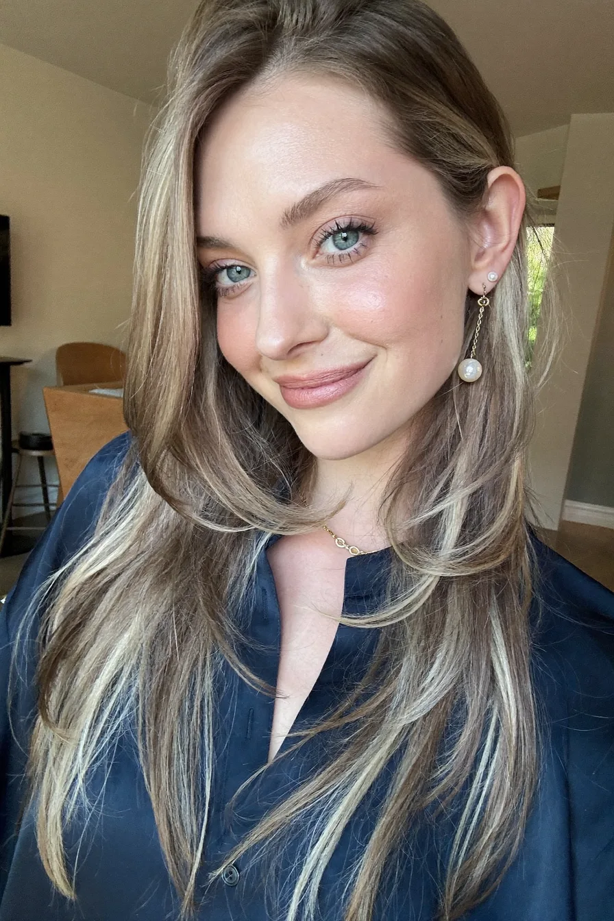 Softly Layered Shoulder-Length Balayage Blonde for Effortless Volume