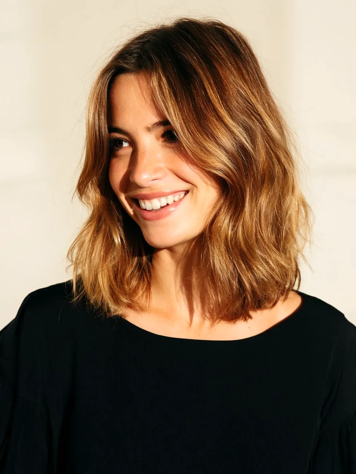 sandy blonde with subtle highlights lob