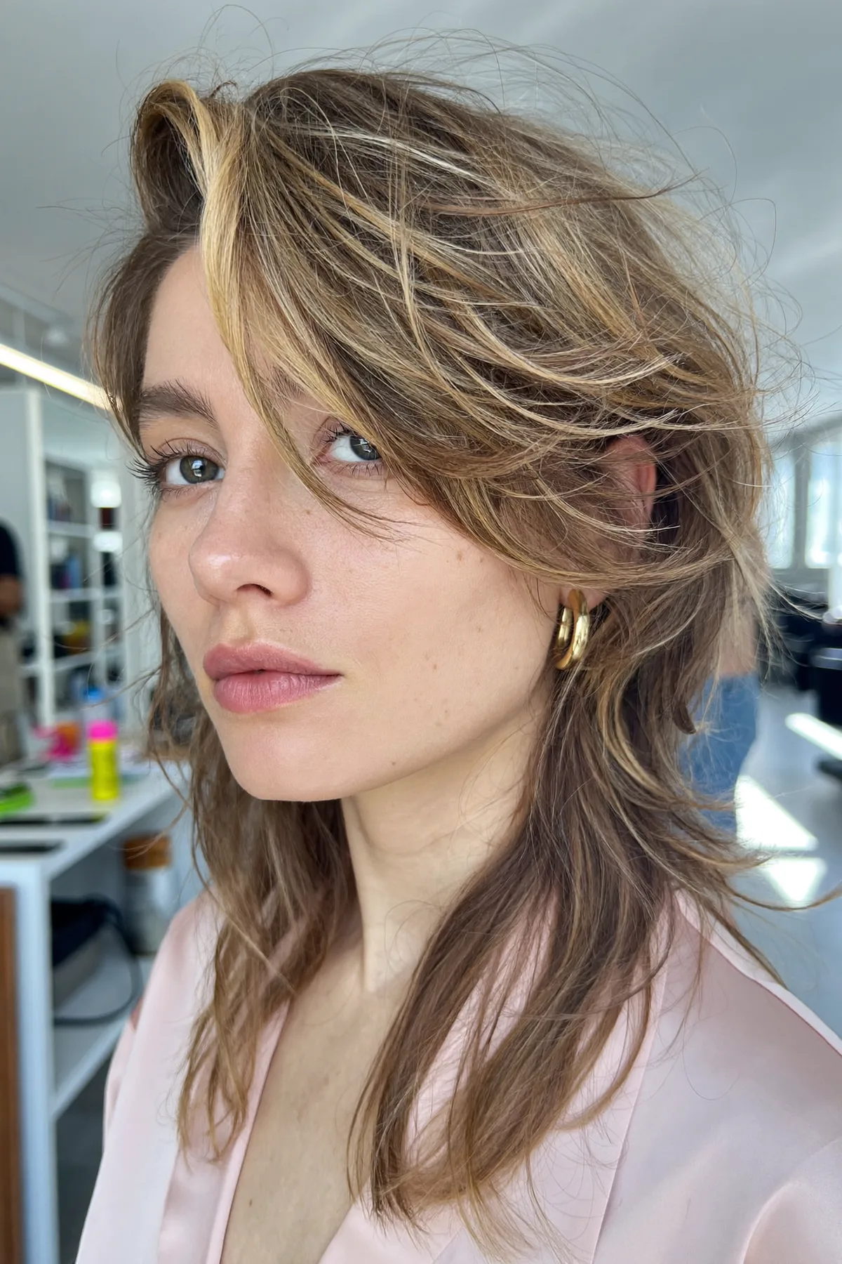 Collarbone-Length Caramel Bronde Shag with Blended Balayage Highlights
