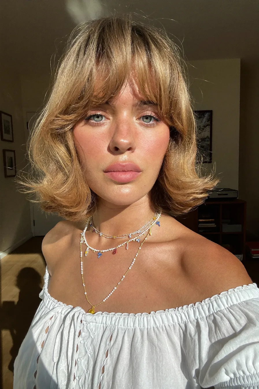Effortless Tousled Shaggy Bob with Soft Face-Framing Fringe