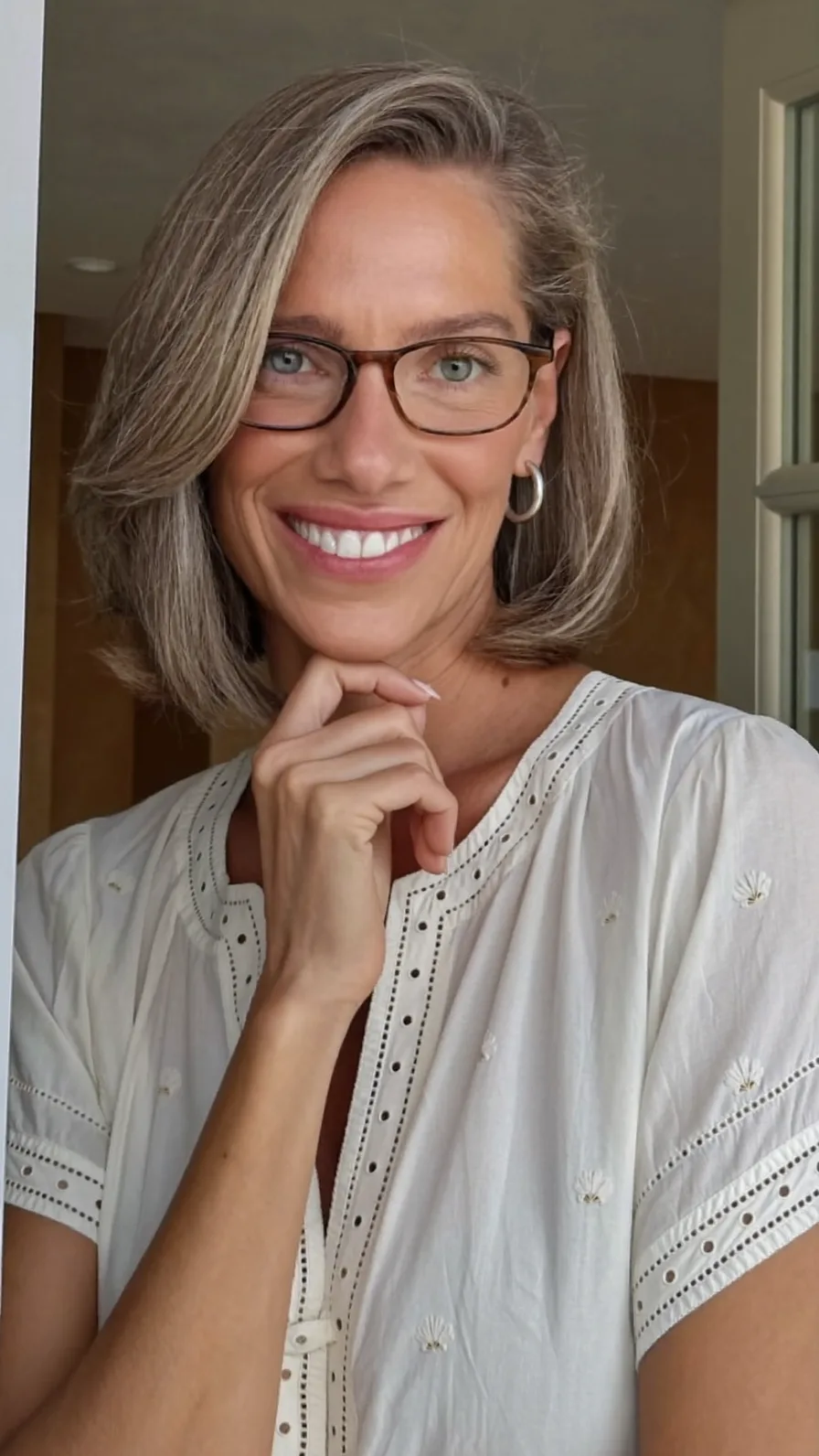 Elegant Side-Parted Chin-Length Classic Feathered Bob Hairstyle