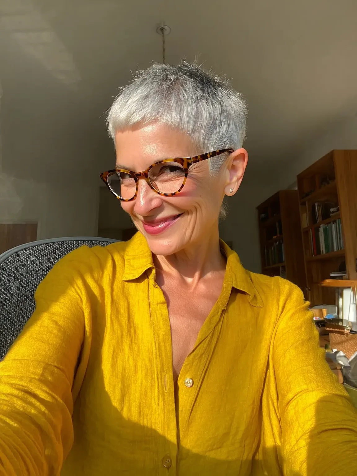 Air-Dried Straight Silver Frost Pixie with Natural Texture