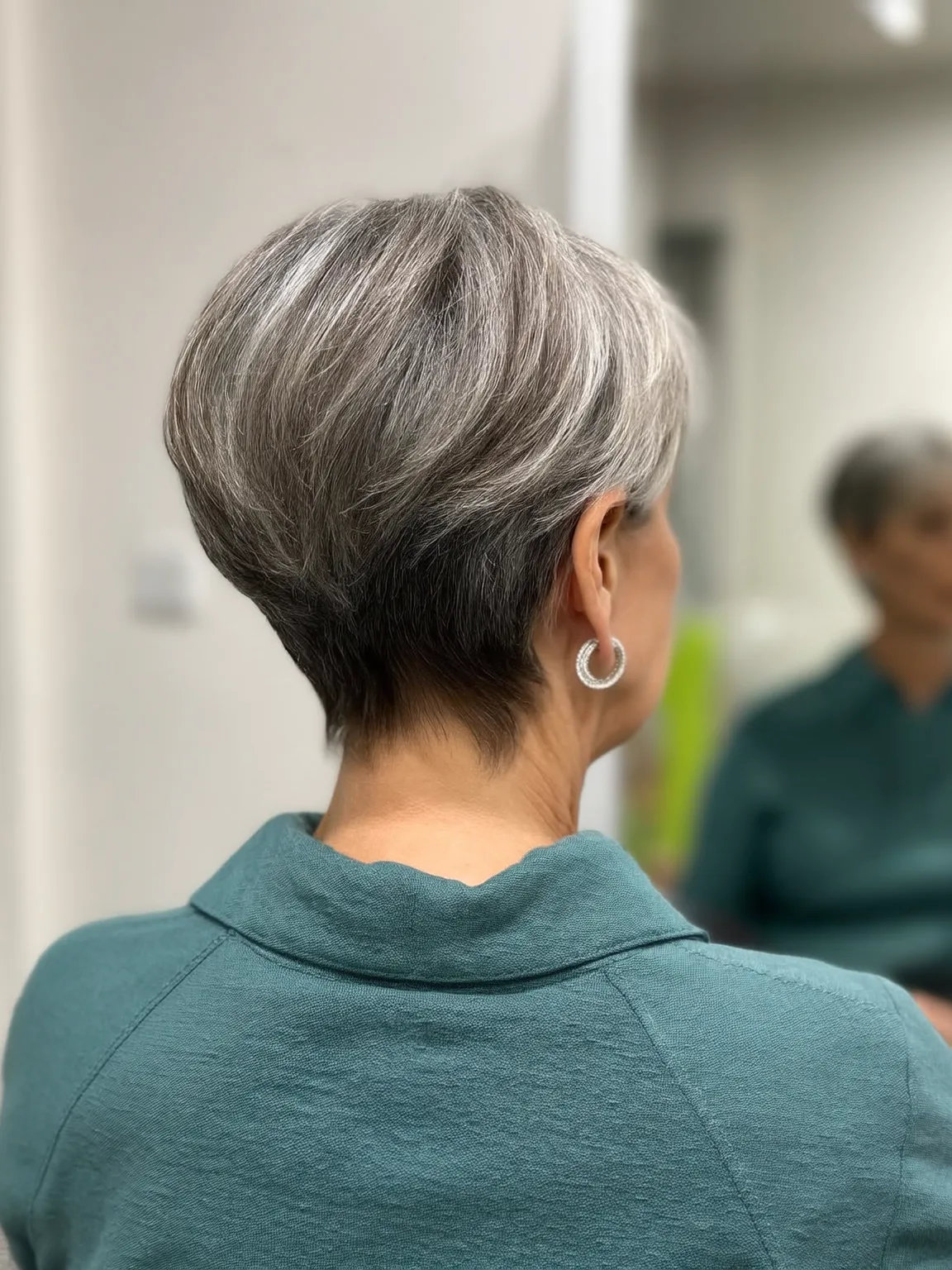 Wavy Pixie with Silver Frost and Natural Grey Blend