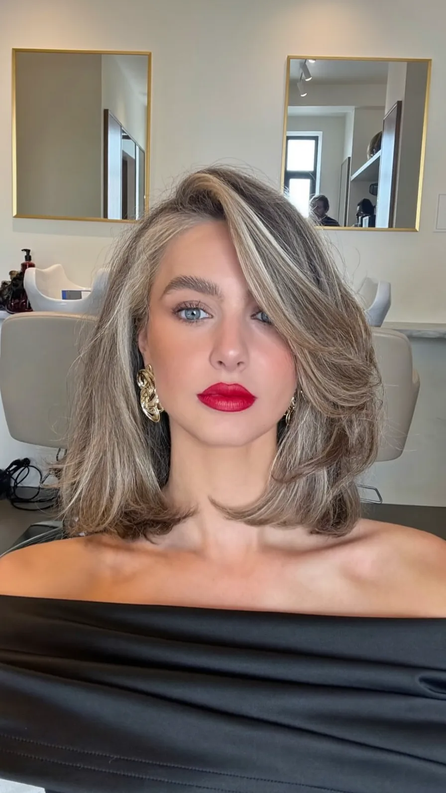 Voluminous Layered Lob with Side-Swept Balayage Highlights