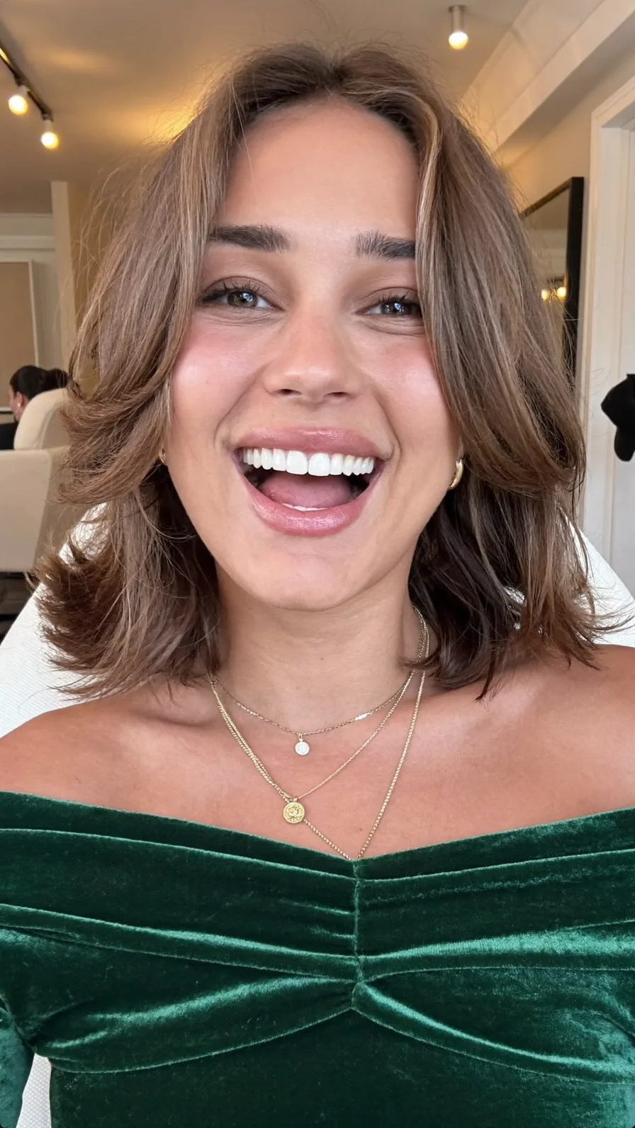 Effortless Shoulder-Length Long Layered Flicked Haircut