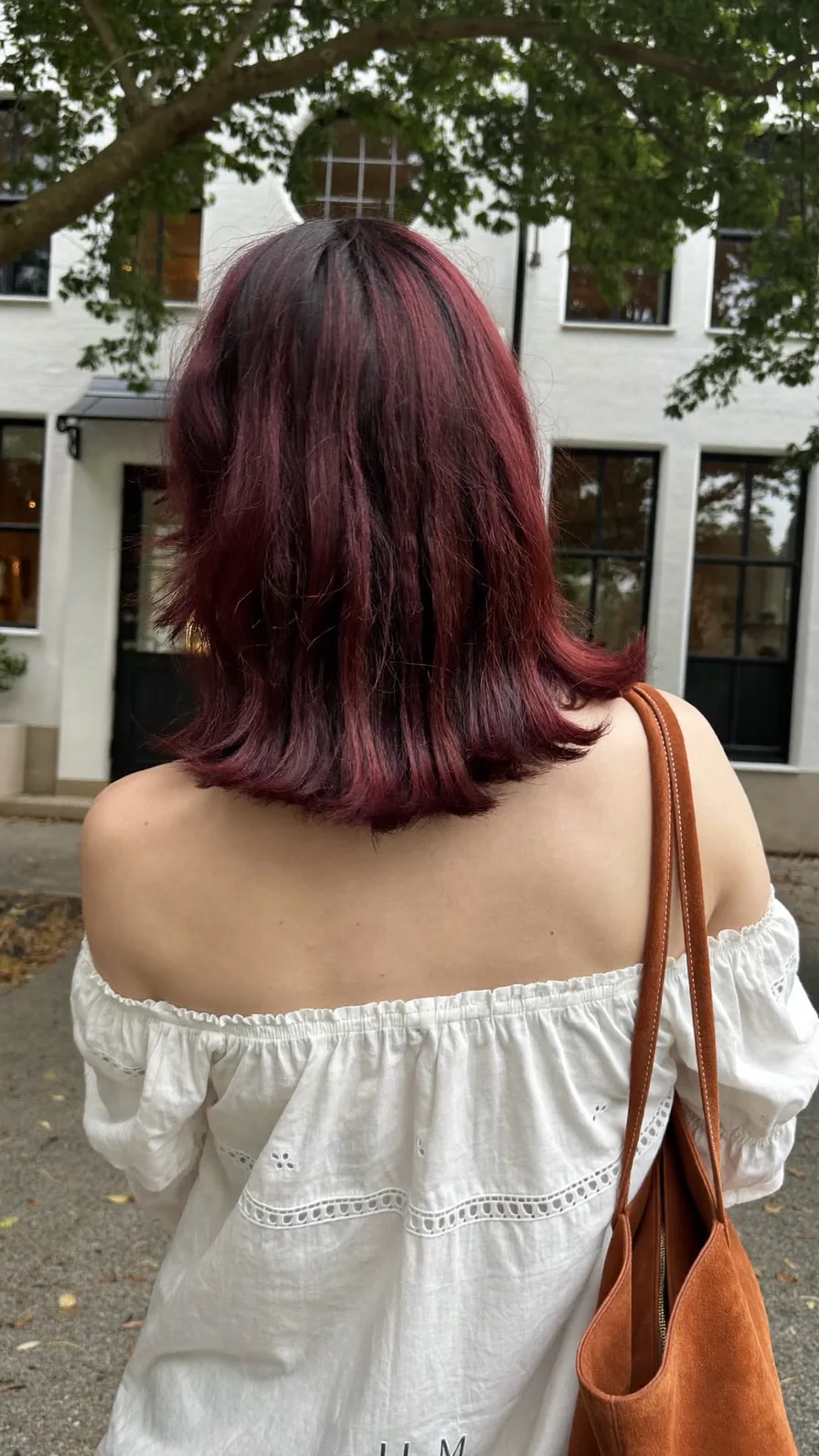 Chic Shoulder-Length Blunt Cut with Deep Burgundy Color